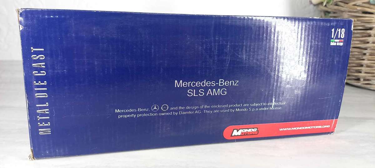Mercedes-Benz SLS AMG By Mondo Motors in 1:18 scale