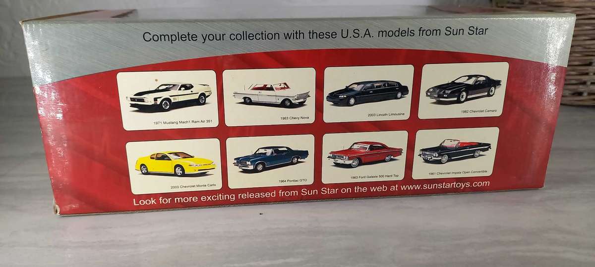 Ford Mustang Boss 351 1971 By Sunstar in 1/18 scale