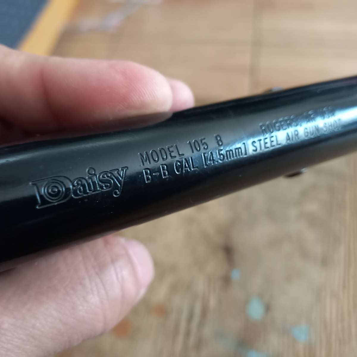 Daisy Buck model 105 air/BB gun preloved