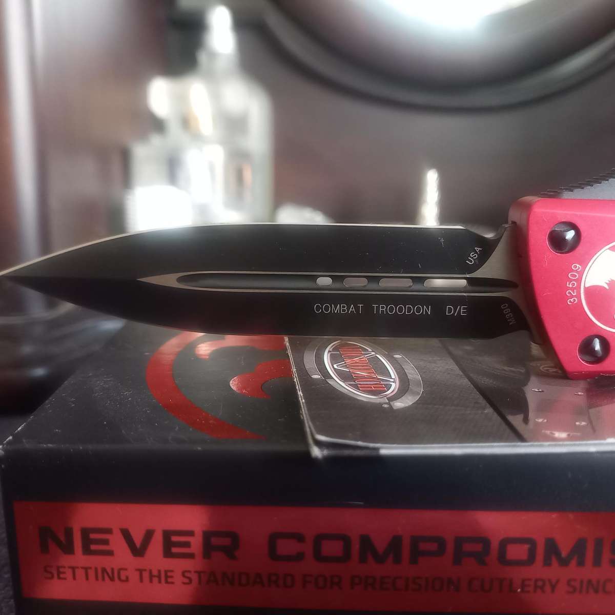 Microtech Combat Troodon