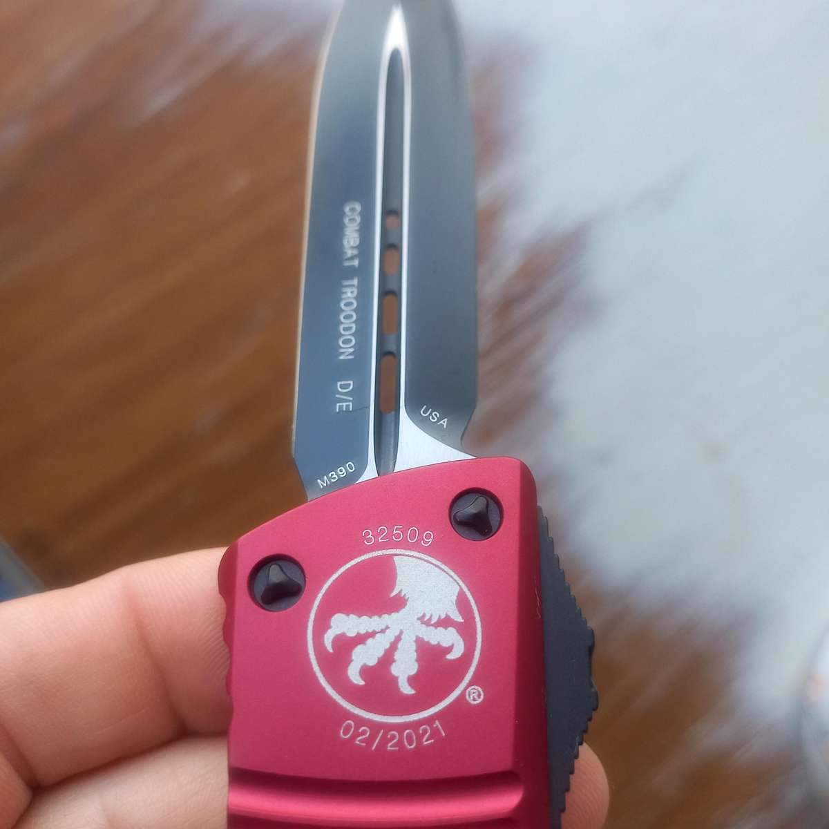 Microtech Combat Troodon