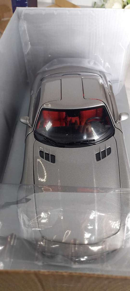 Mercedes-Benz SLS AMG By Mondo Motors in 1:18 scale