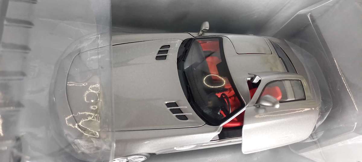 Mercedes-Benz SLS AMG By Mondo Motors in 1:18 scale