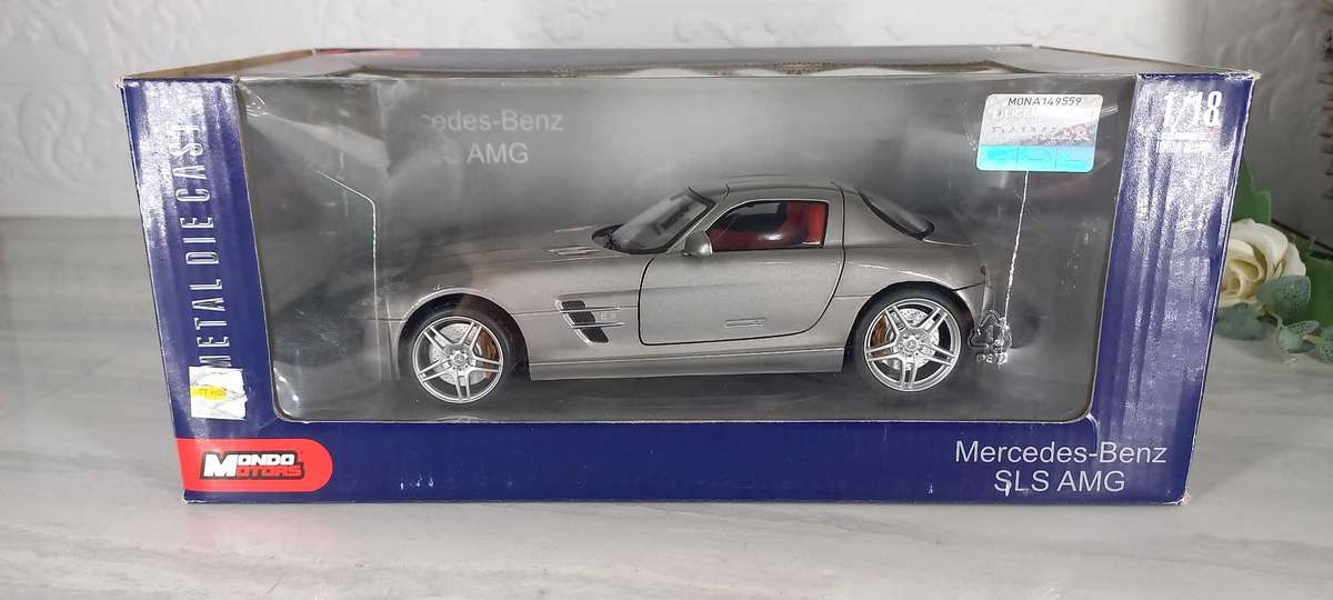 Mercedes-Benz SLS AMG By Mondo Motors in 1:18 scale