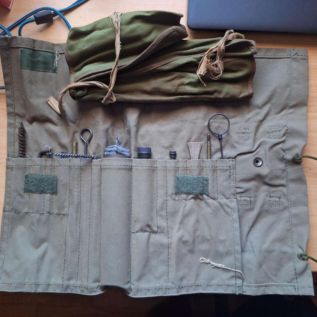 Military rifle cleaning kit