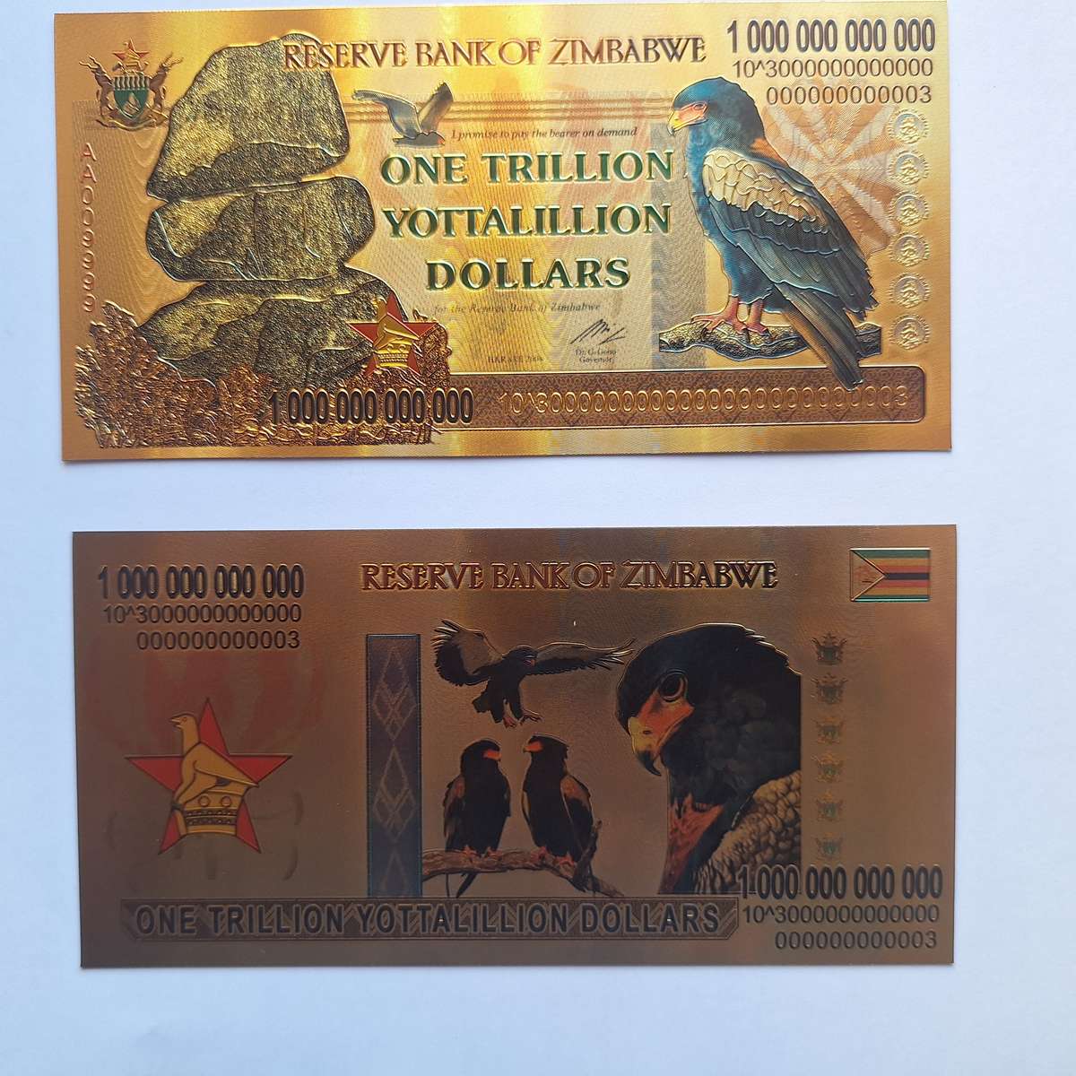 Zimbabwe  2 x one trillion yottalillion dollars - Golden foil replica banknote