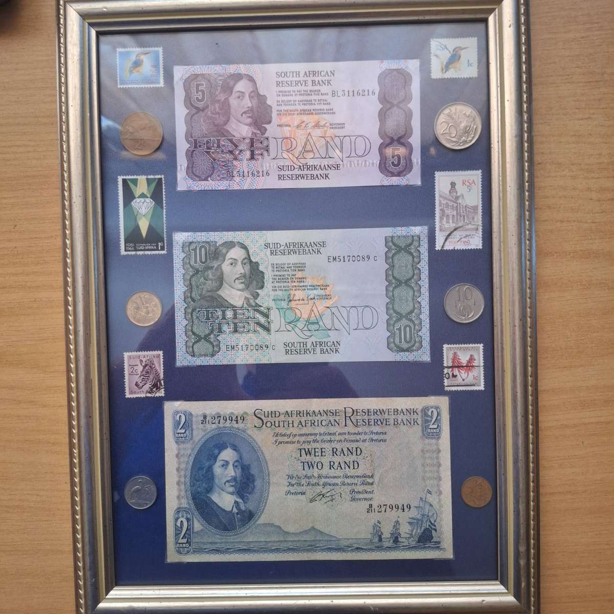 Old South African note and coin set