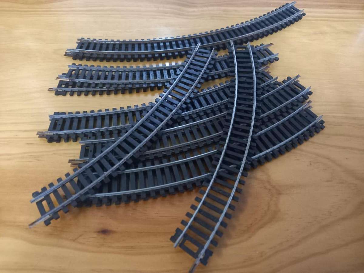 Lima Curve  Tracks  HO  x 1 2   ( 10 + 2 Extra Long )    Cleaned