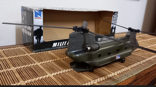 Chinook CH 47 US Army  Helicopter  New Ray D/Cast Model  Big for Scale 1/60 New D/ Box    Reduced