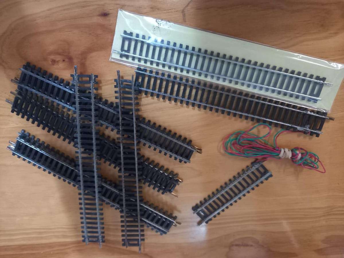 Lima Straight Tracks   HO  x 1 2 + 1  -      Cleaned