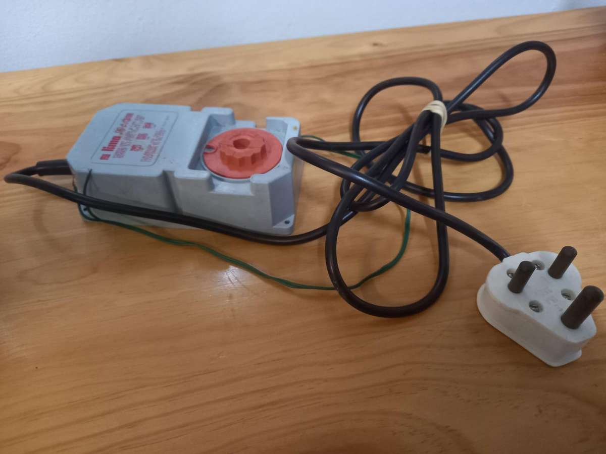 Lima Transformer   Front & Back Motion & Automatic Cut Out Feature HO  Complete    - Reduced-Madness