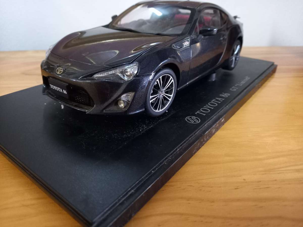 Special Listing for RieBad - Toyota 86 GT Limited Die Cast Model AUTOART Scale 1/18  New on Base