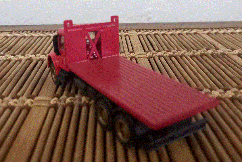 Truck - Low Bed   HO     As Good a New For Train Layouts Scale 1/87