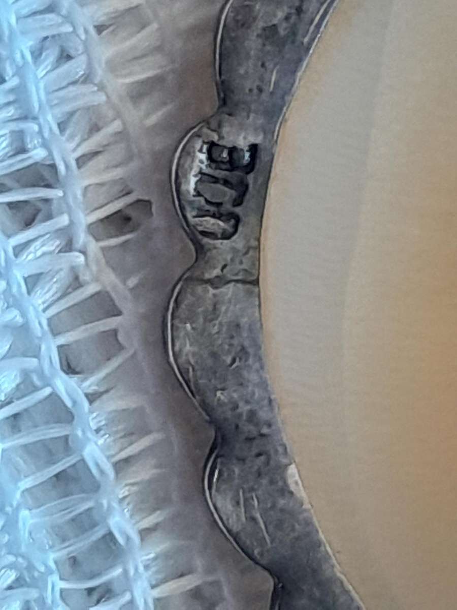 Cameo Marcasite Shell Brooch Silver