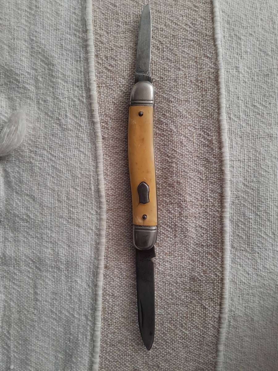 Vintage knive