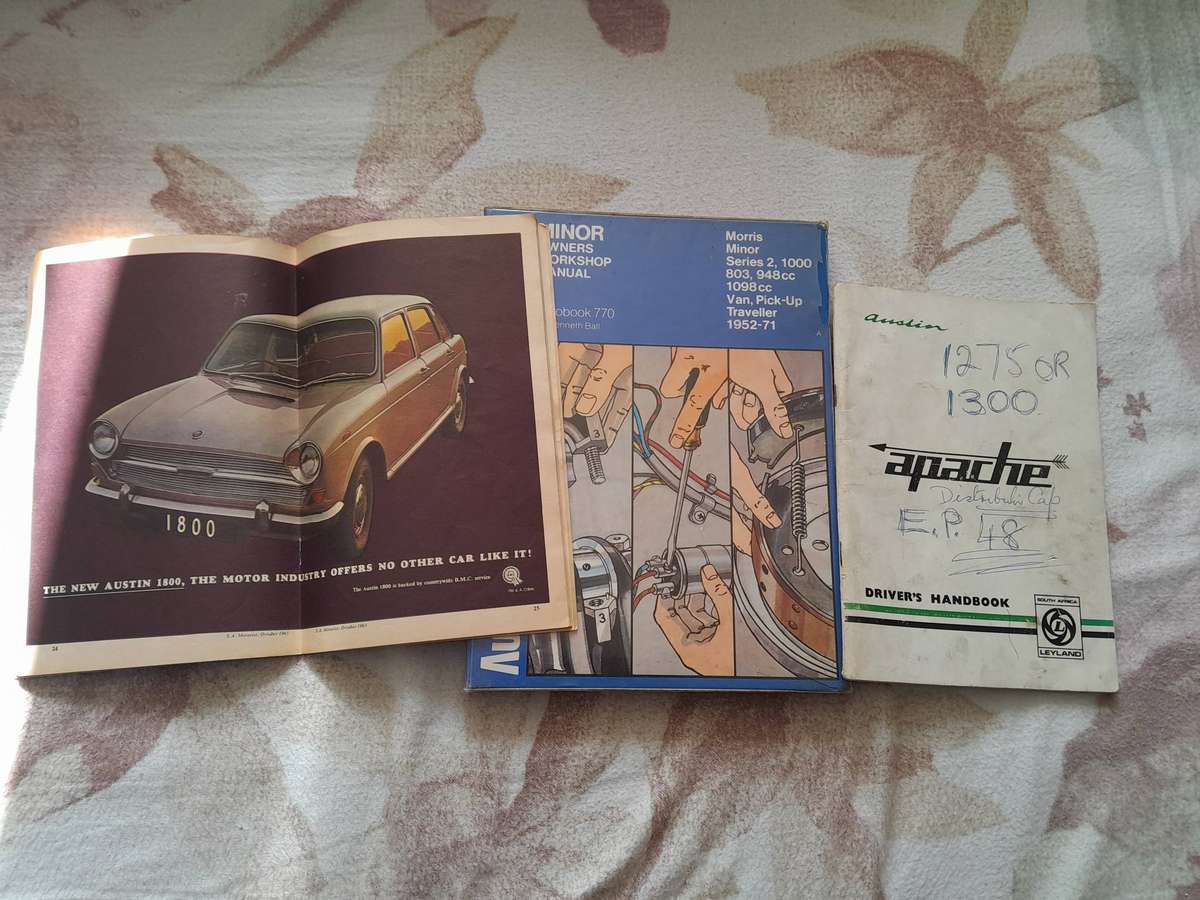 Morris Minor workshop manual /car books