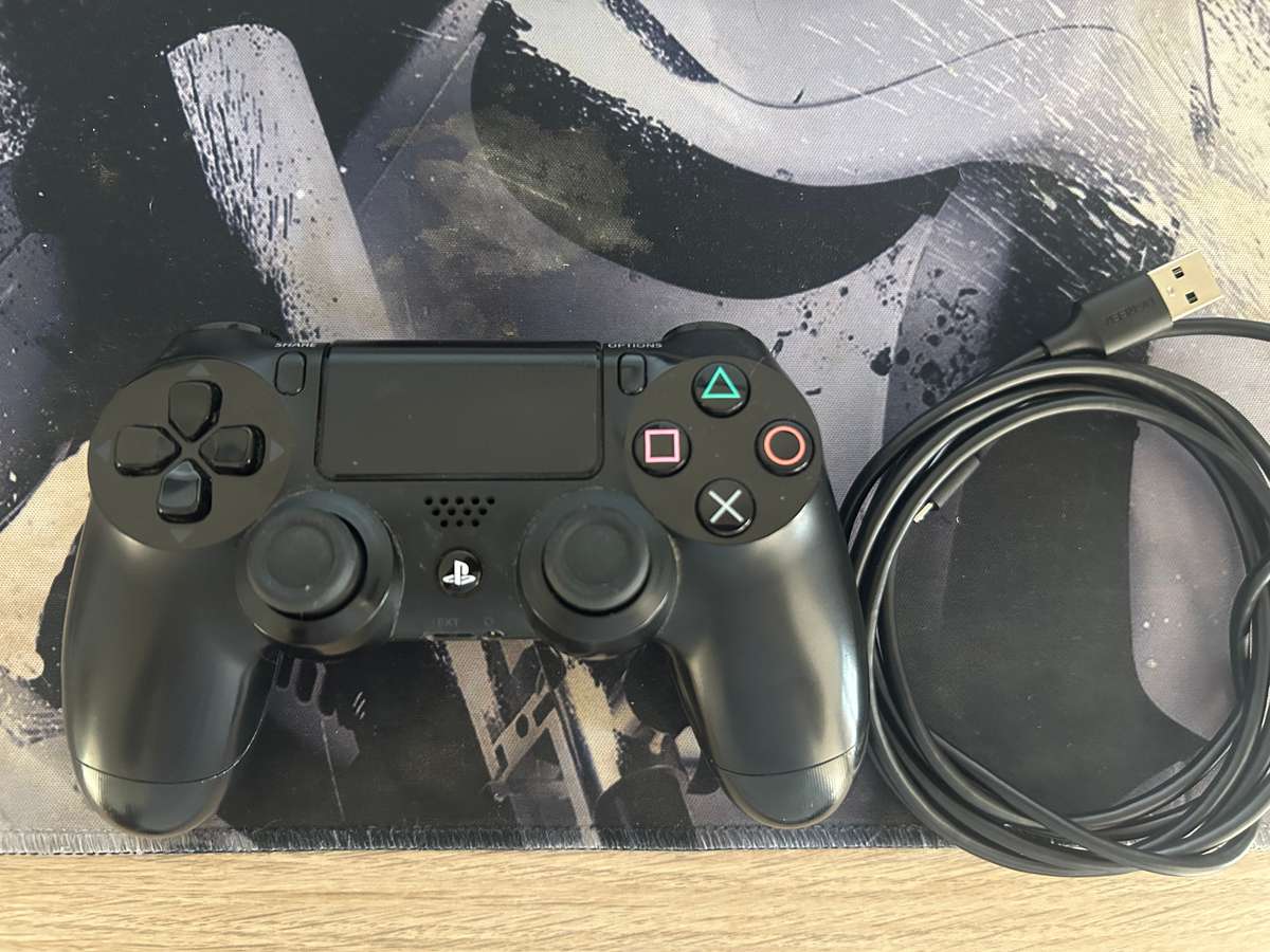 Original DualShock 4 V1 Controller