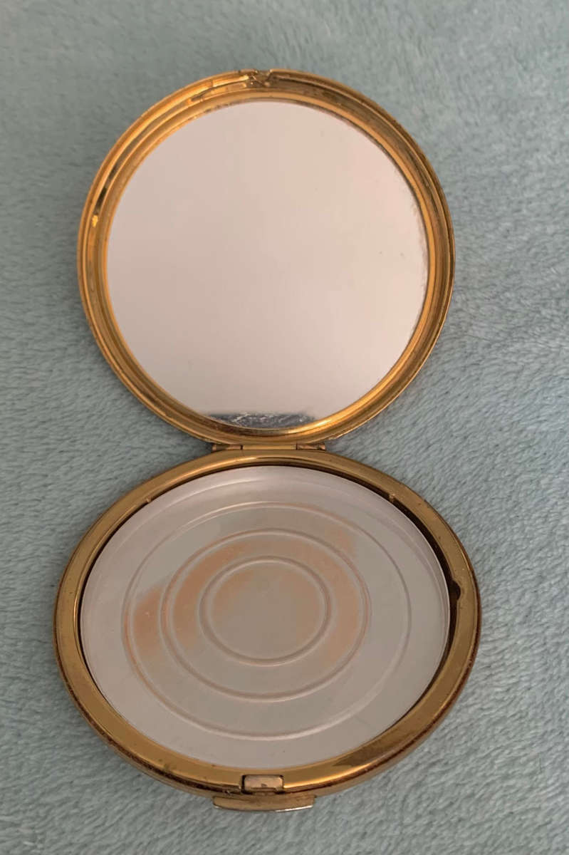 Vintage Powder compact