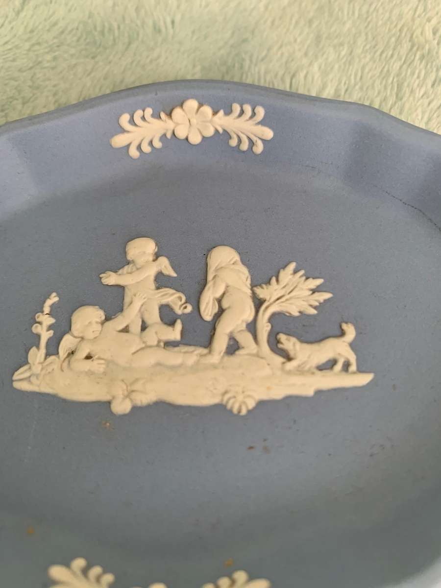 Wedgwood Pin dish with cherubs