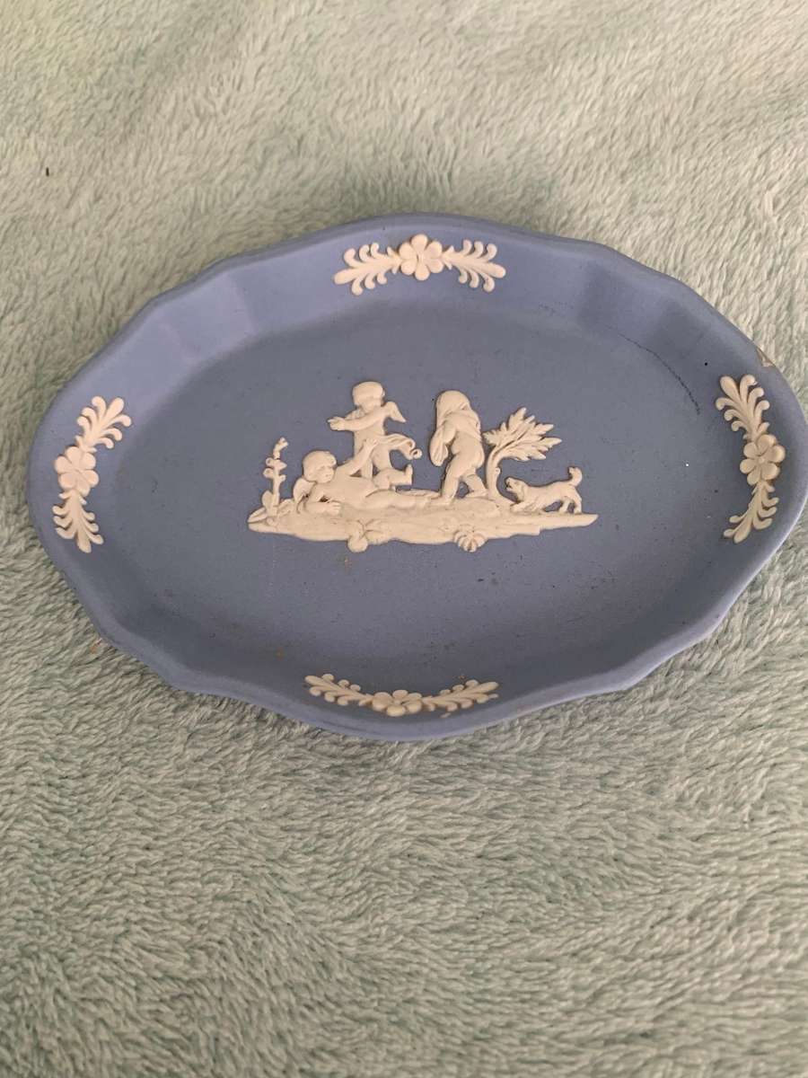 Wedgwood Pin dish with cherubs