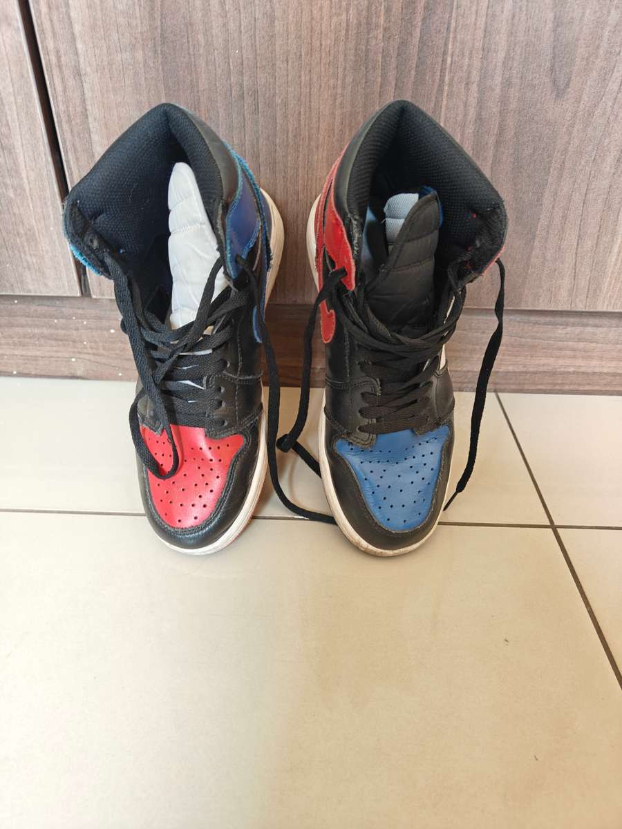 NIKE AIR JORDAN 1 RETRO HIGH OG SECOND HAND - UK 8.5