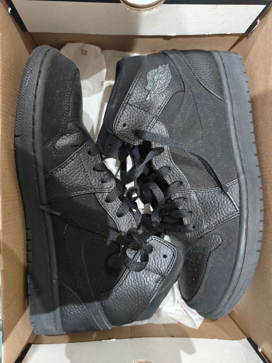 Air Jordan 1 Mid black