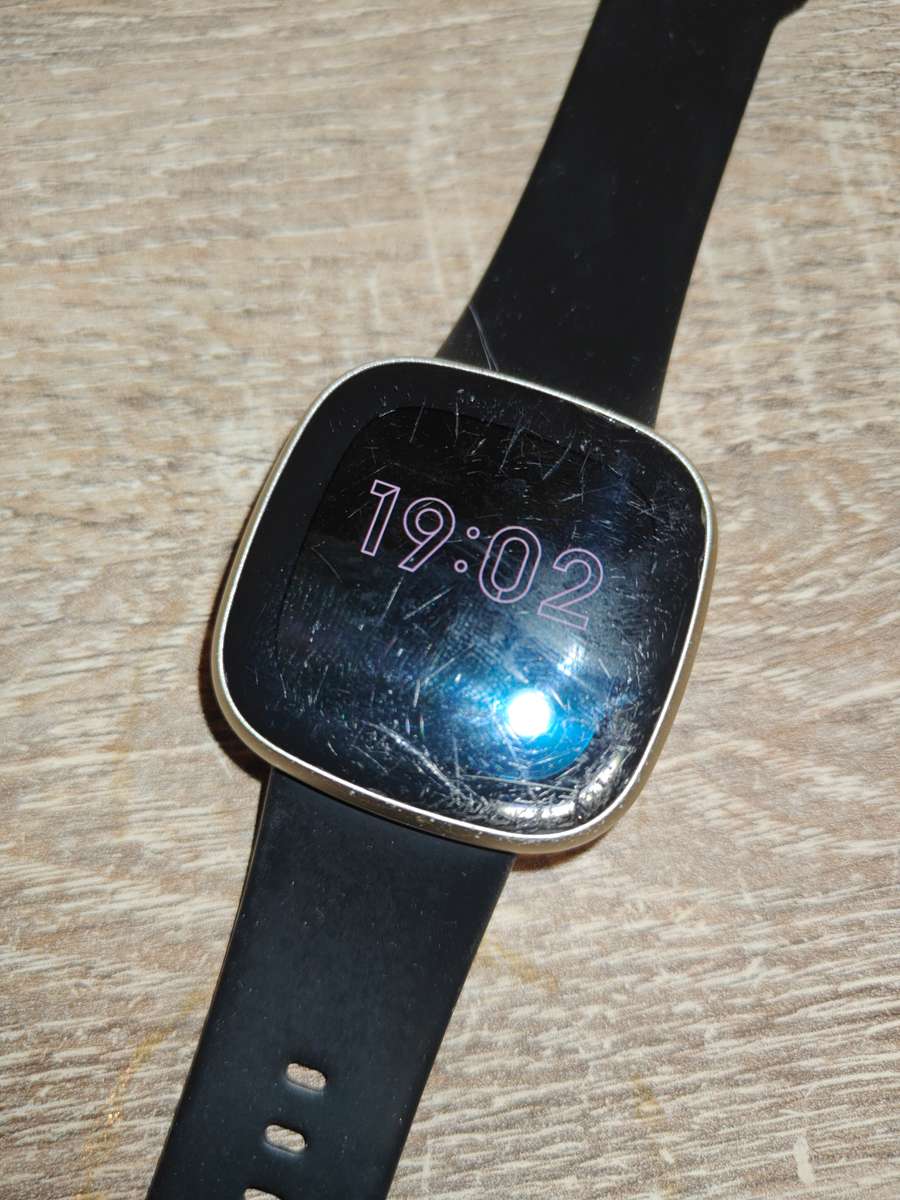 Fit bit versa 3 secondhand