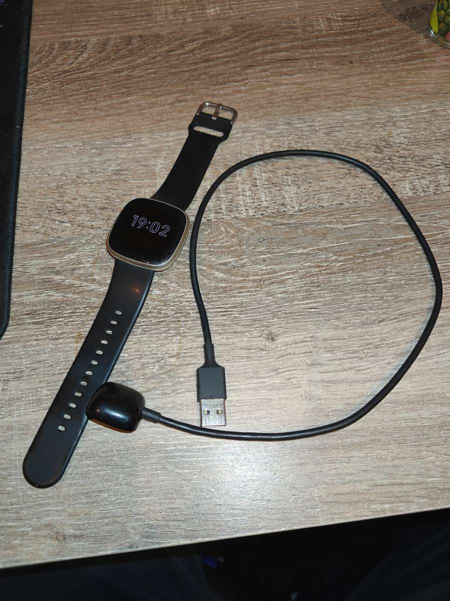 Fit bit versa 3 secondhand