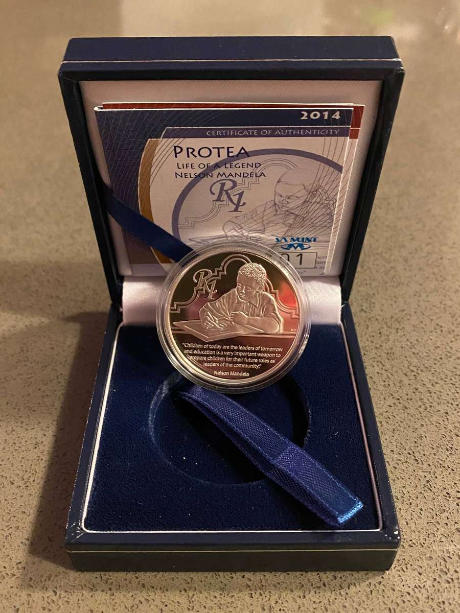 Stunning RSA 2014 Life of a Legend Silver Protea R1