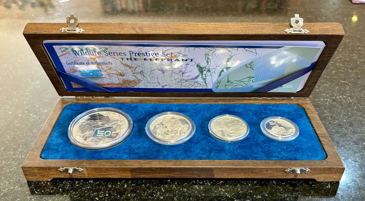 Stunning RSA 2002 Elephant Proof Silver Prestige Wildlife Series Set, in original Wooden display.
