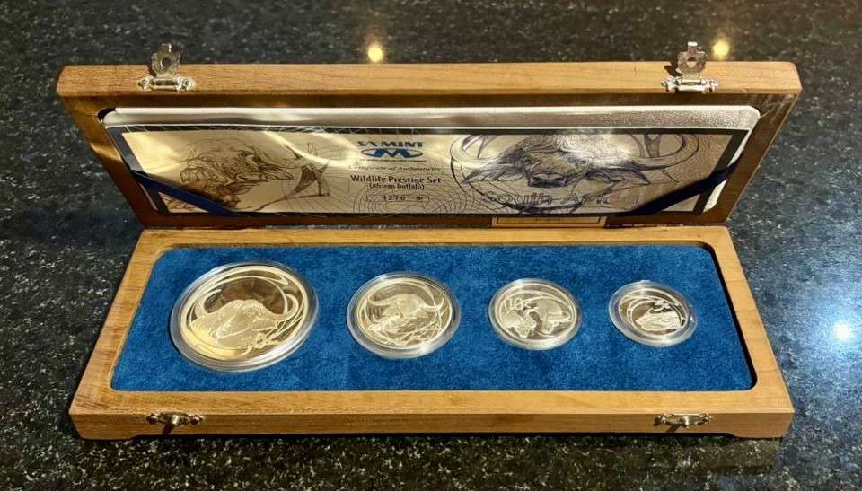 Stunning RSA 2001 Buffalo Proof Silver Prestige Wildlife Series Set, in original Wooden display.