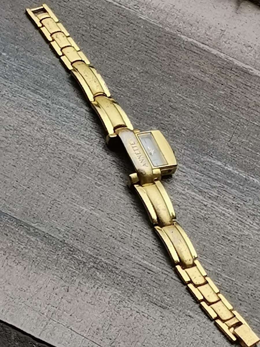 LADIES ANNETTE SLIDING WATCH IN EXCELLENT WORKING CONDITION