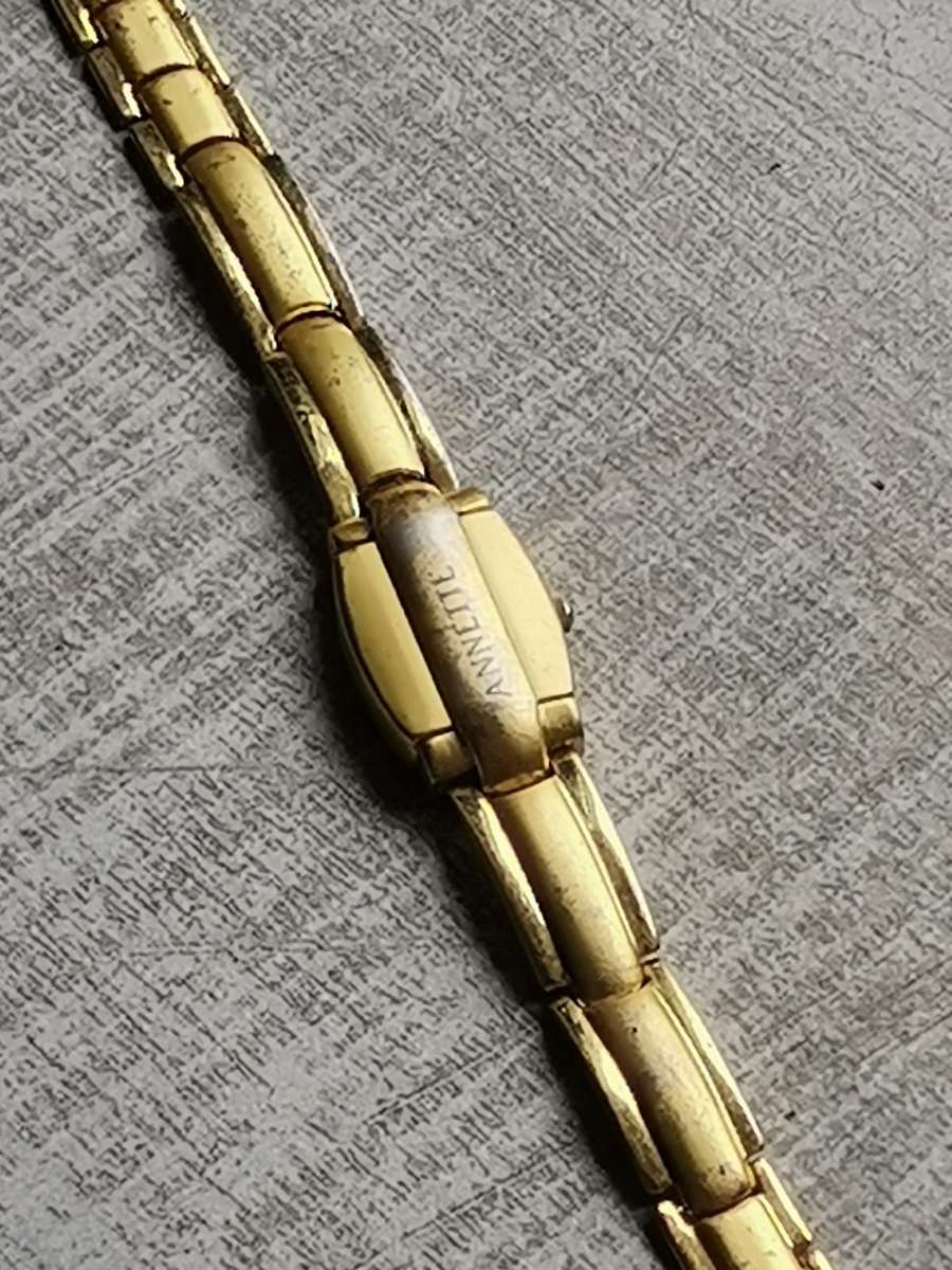 LADIES ANNETTE SLIDING WATCH IN EXCELLENT WORKING CONDITION