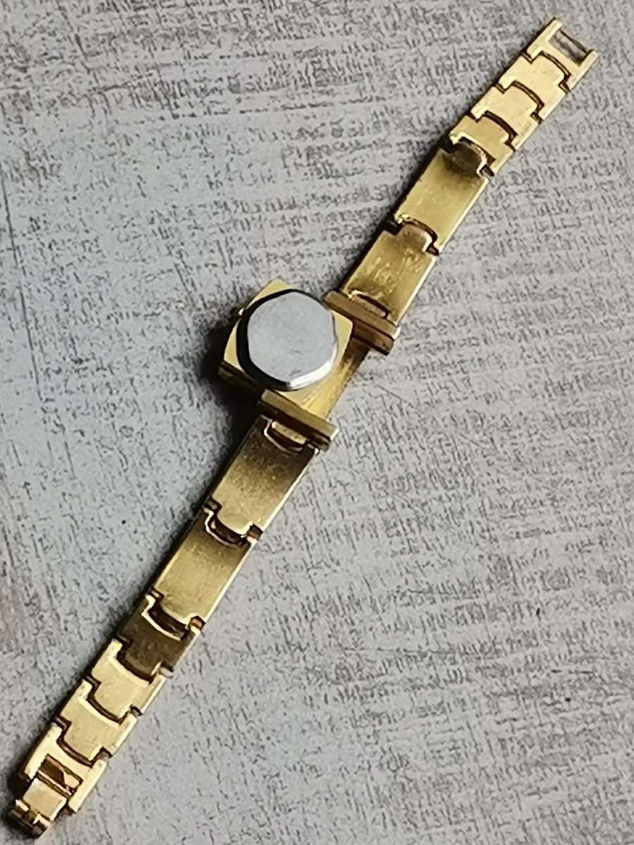 LADIES ANNETTE SLIDING WATCH IN EXCELLENT WORKING CONDITION