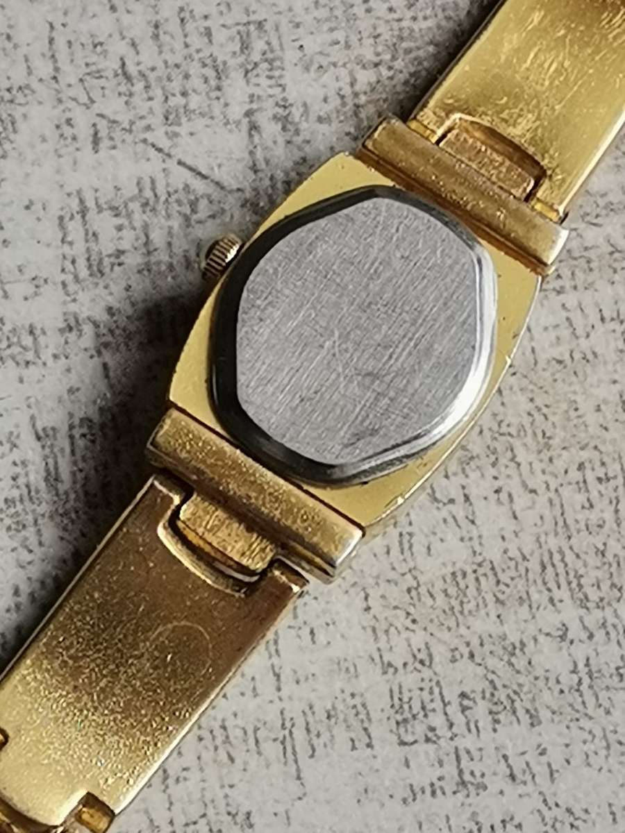 LADIES ANNETTE SLIDING WATCH IN EXCELLENT WORKING CONDITION