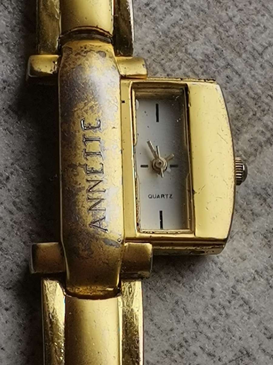 LADIES ANNETTE SLIDING WATCH IN EXCELLENT WORKING CONDITION