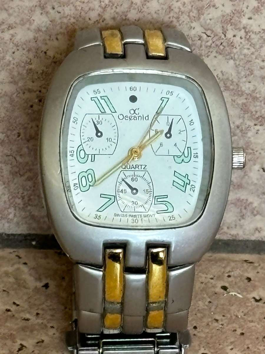 MENS OCEANIC STAINLESS STEEL WATCH IN EXCELLENT WORKING CONDITION