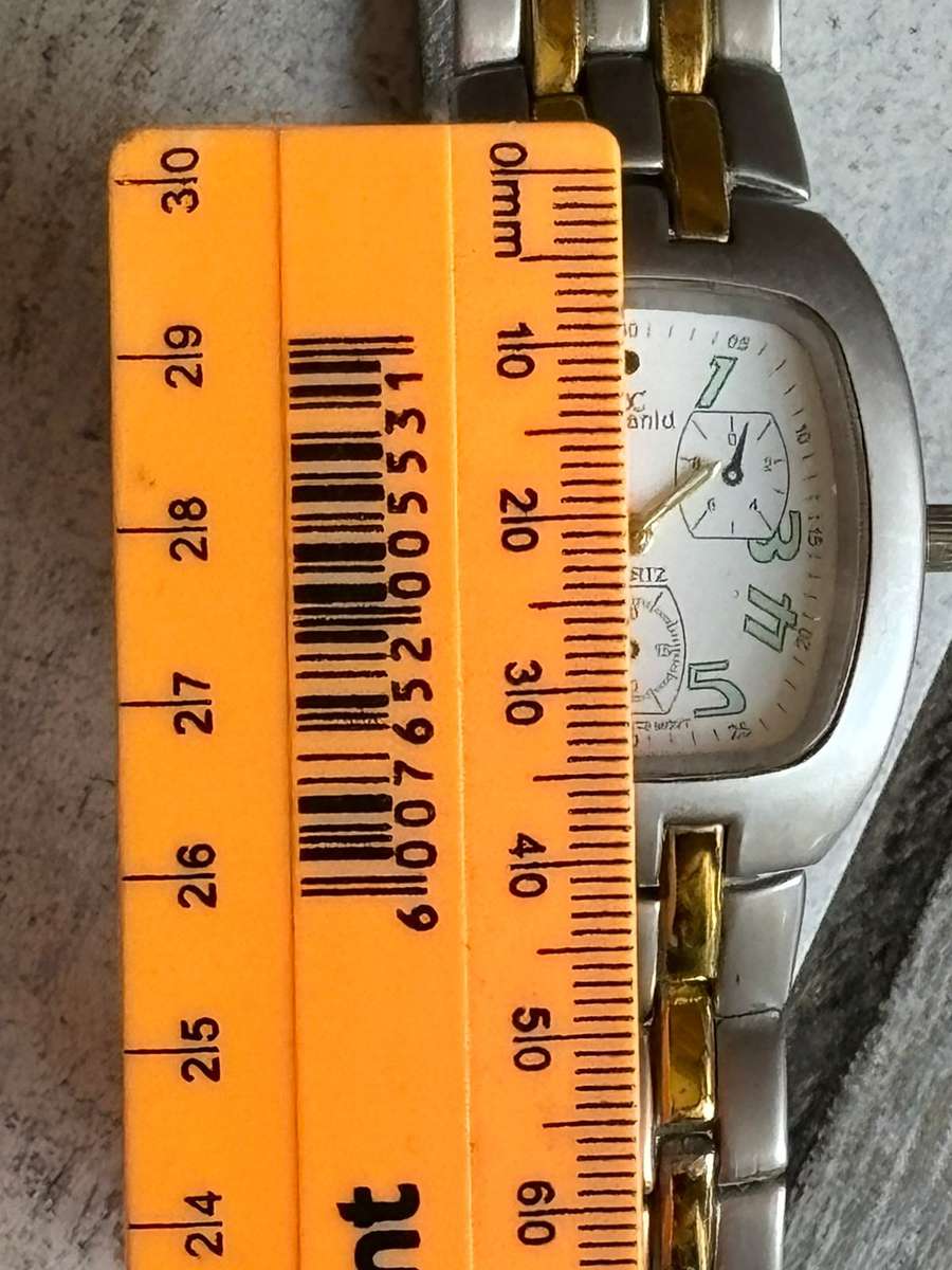 MENS OCEANIC STAINLESS STEEL WATCH IN EXCELLENT WORKING CONDITION