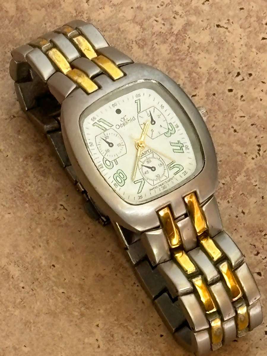 MENS OCEANIC STAINLESS STEEL WATCH IN EXCELLENT WORKING CONDITION