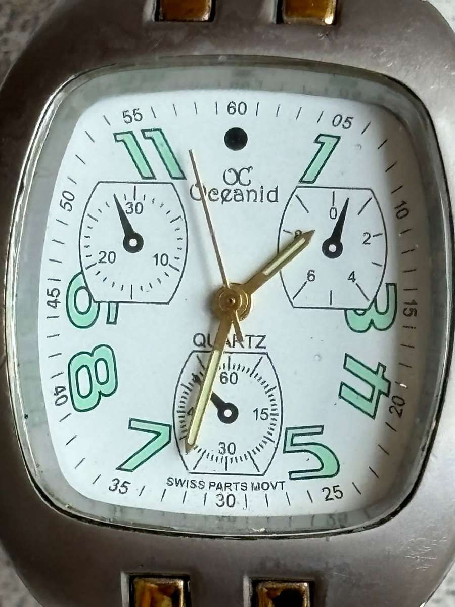 MENS OCEANIC STAINLESS STEEL WATCH IN EXCELLENT WORKING CONDITION