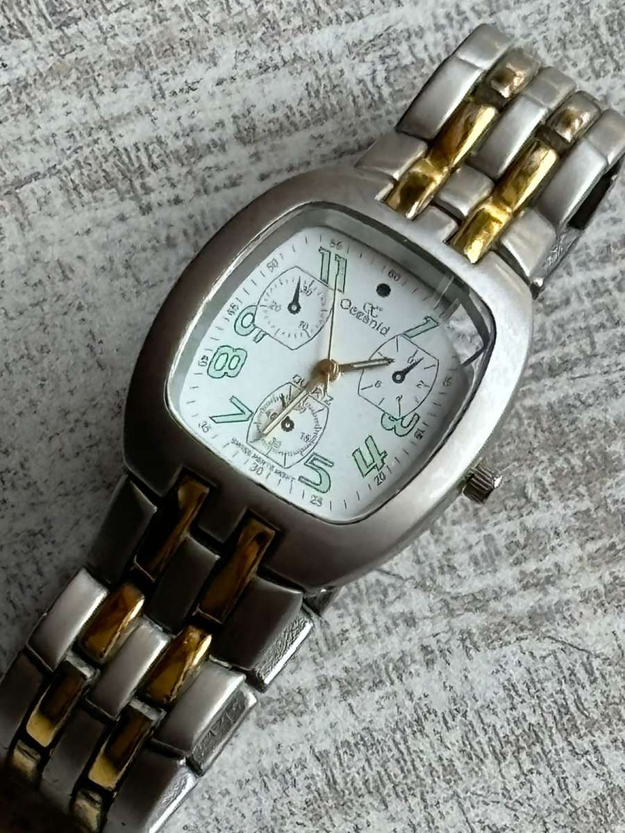 MENS OCEANIC STAINLESS STEEL WATCH IN EXCELLENT WORKING CONDITION