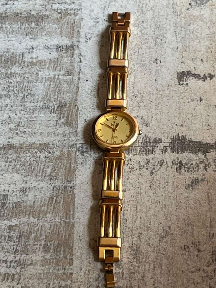 LADIES STUNNING BUREN GOLD PLATED WATCH IN EXCELLENT WORKING CONDITION