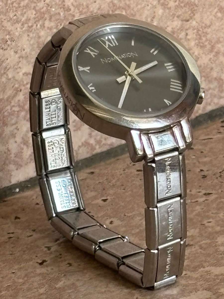 LADIES NOMINATION WATCH IN EXCELLENT WORKING CONDITION