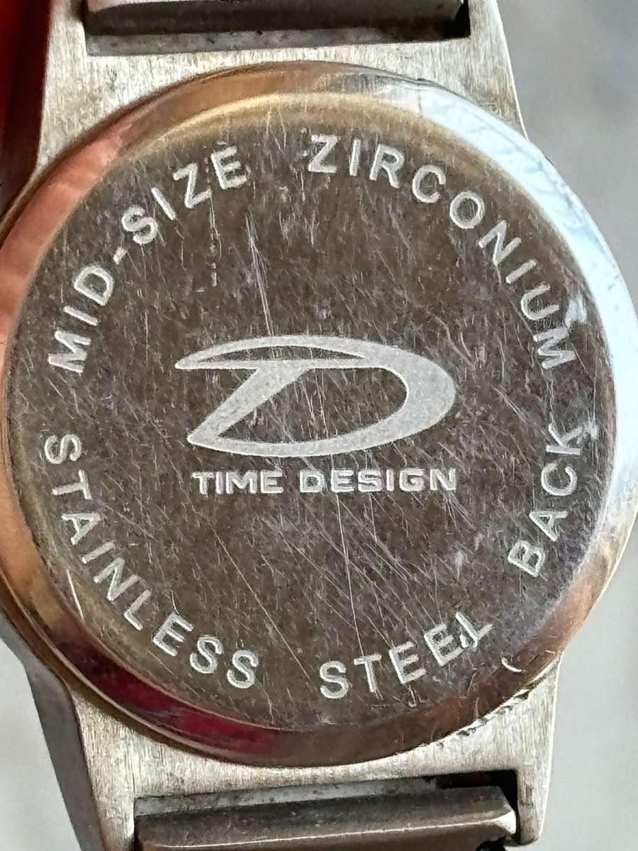 STUNNING LADIES TIME DESIGN WATCH IN EXCELLENT WORKING CONDITION