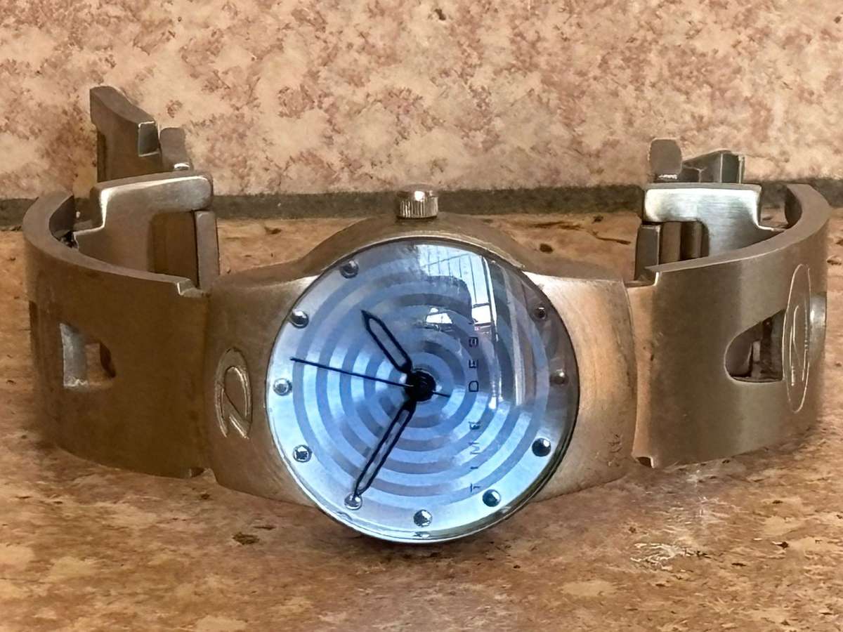 STUNNING LADIES TIME DESIGN WATCH IN EXCELLENT WORKING CONDITION