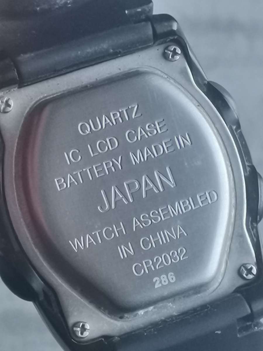 XONIX MENS DIGITAL SPORTS WATCH IN EXCELLENT WORKING CONDITION