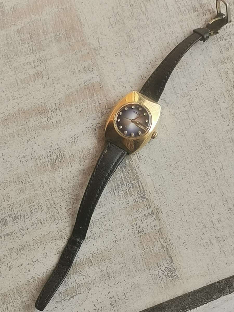 VINTAGE LADIES CITIZEN AUTOMATIC WATCH IN EXCELLENT WORKING CONDITION