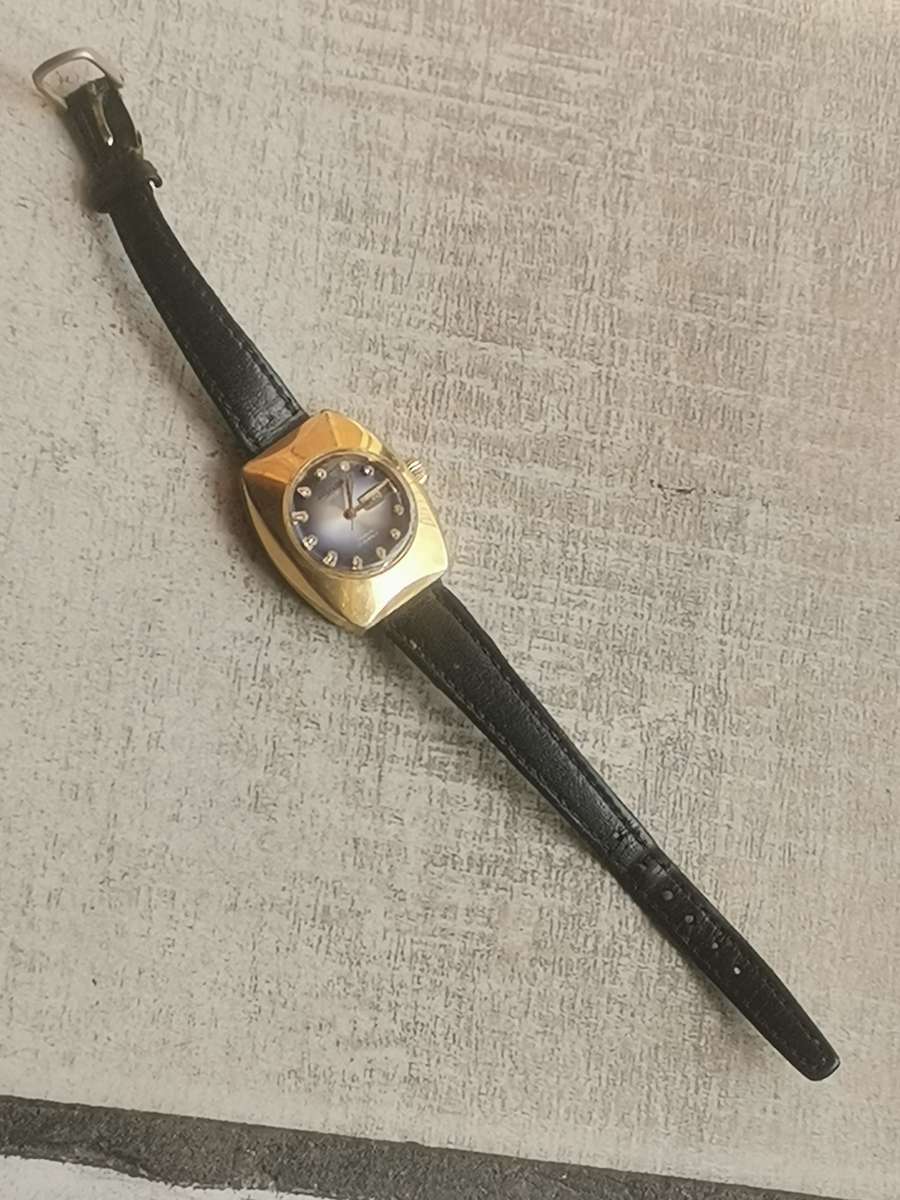 VINTAGE LADIES CITIZEN AUTOMATIC WATCH IN EXCELLENT WORKING CONDITION