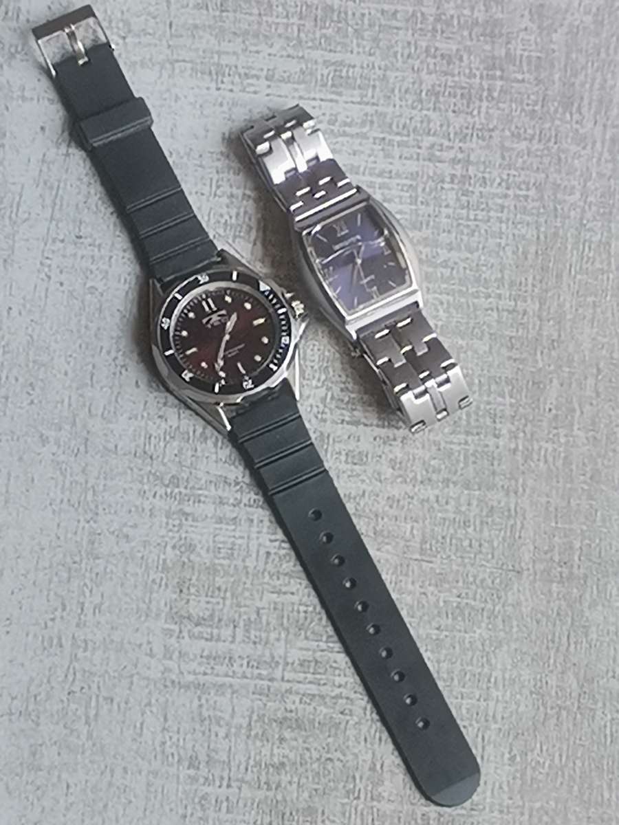 MENS LAMONTRÉ AND TEC WATCHES BOTH IN EXCELLENT WORKING CONDITION - BIDDING FOR BOTH
