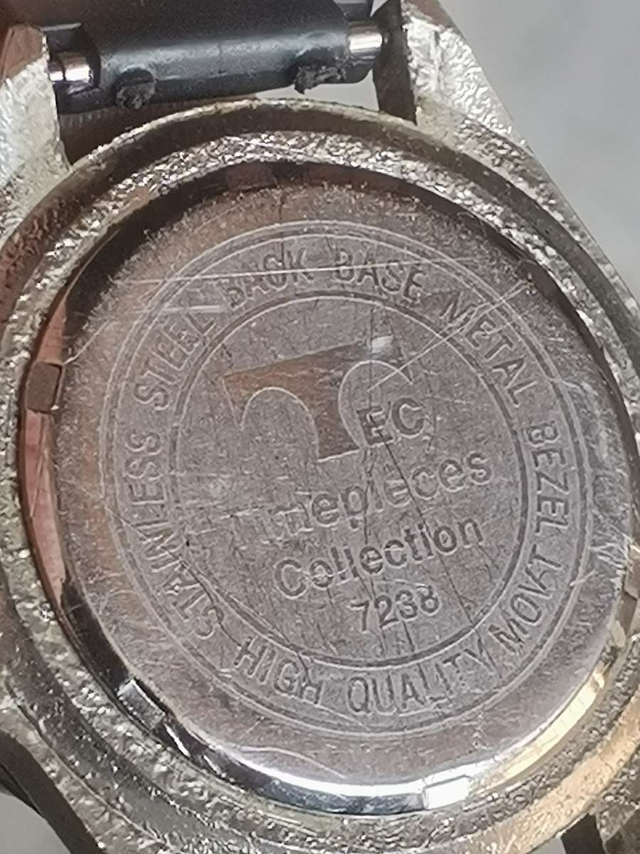 MENS LAMONTRÉ AND TEC WATCHES BOTH IN EXCELLENT WORKING CONDITION - BIDDING FOR BOTH